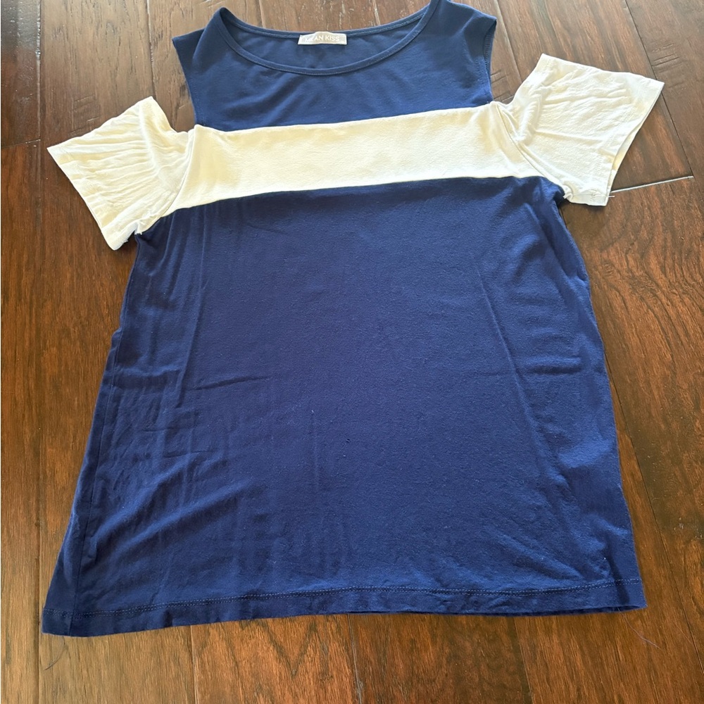 Milan Kiss Cold Shoulder Top